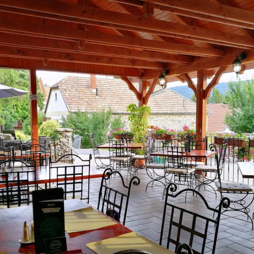 Négy hely a Balaton északi partján, ahova feltétlen el kell menni