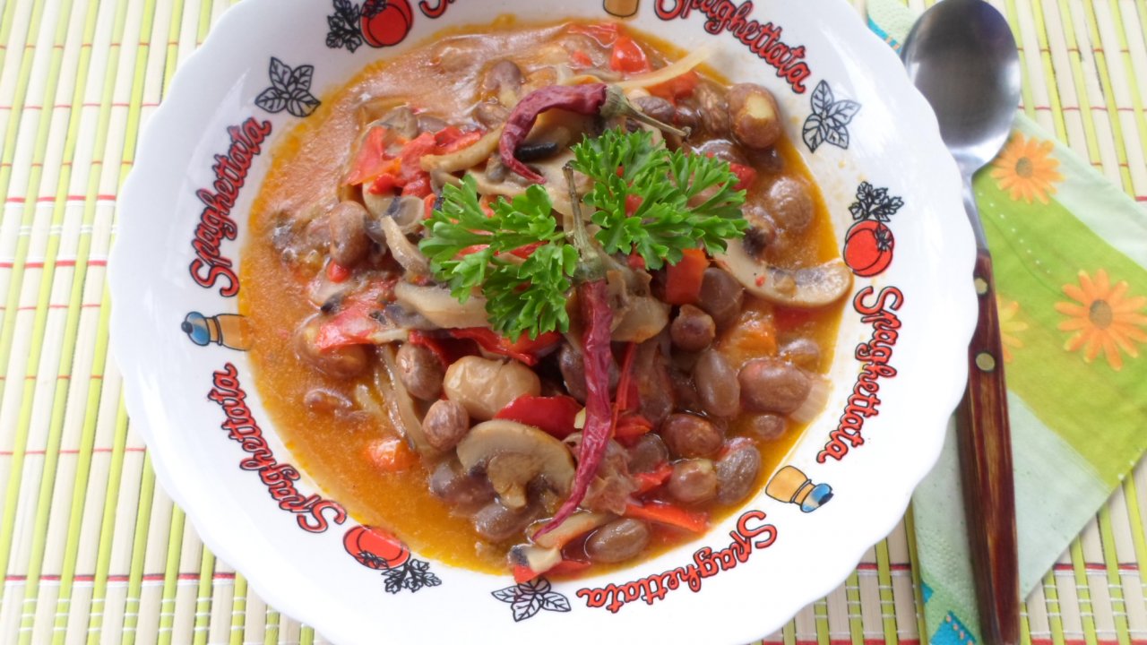 Gombás-babos egytálétel